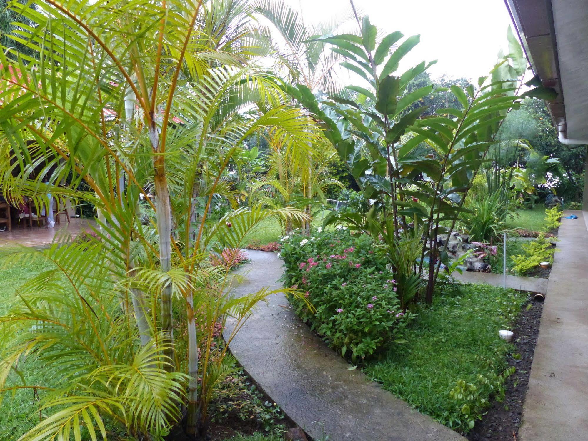 B&B Garden Гресия Экстерьер фото